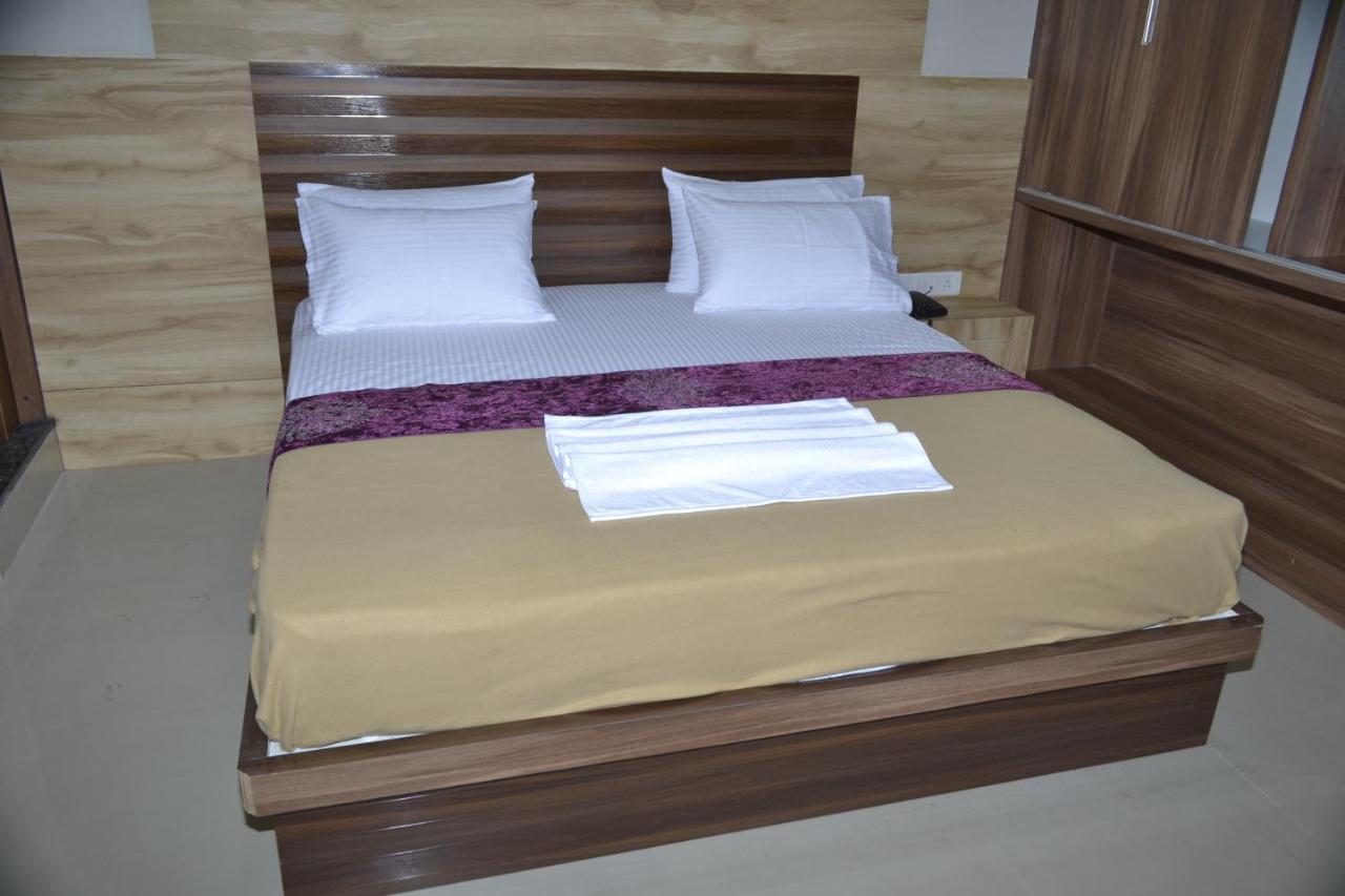 Hotel Saarang Forever Bangalore Esterno foto